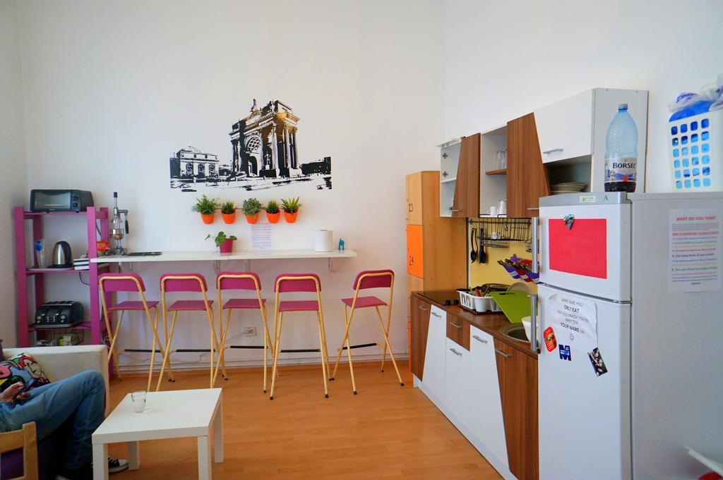 Little Bucharest Old Town Hostel Zimmer foto